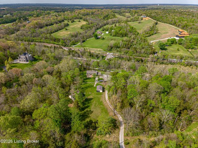 17500 Creek Rock Rd, Fisherville, KY 40023