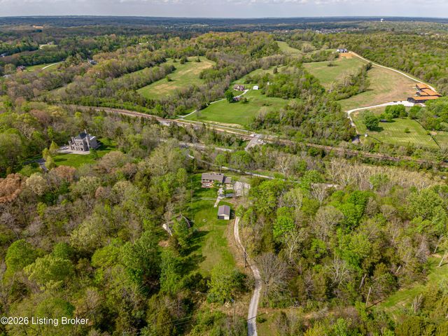 17500 Creek Rock Rd, Fisherville, KY 40023