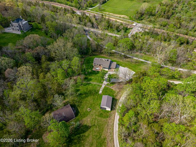 17500 Creek Rock Rd, Fisherville, KY 40023
