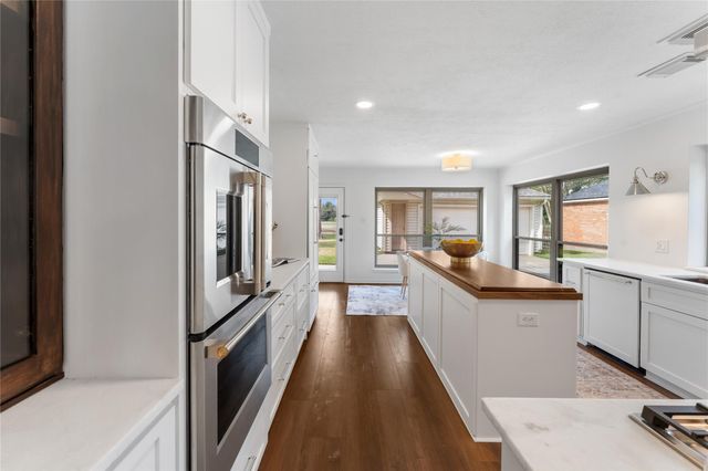 2312 Pebble Beach Drive, League City, TX 77573