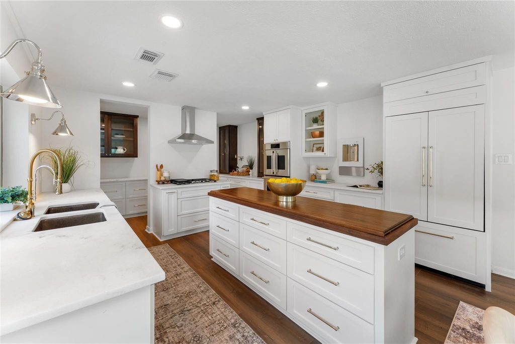2312 Pebble Beach Drive, League City, TX 77573