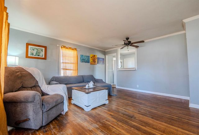 224 N Maynard Ave, Haysville, KS 67060