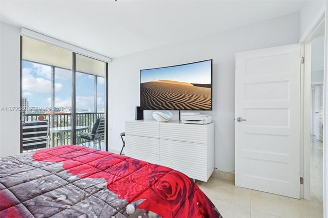 20379 W Country Club Dr 1436, Aventura, FL 33180