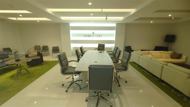 20379 W Country Club Dr 1436, Aventura, FL 33180