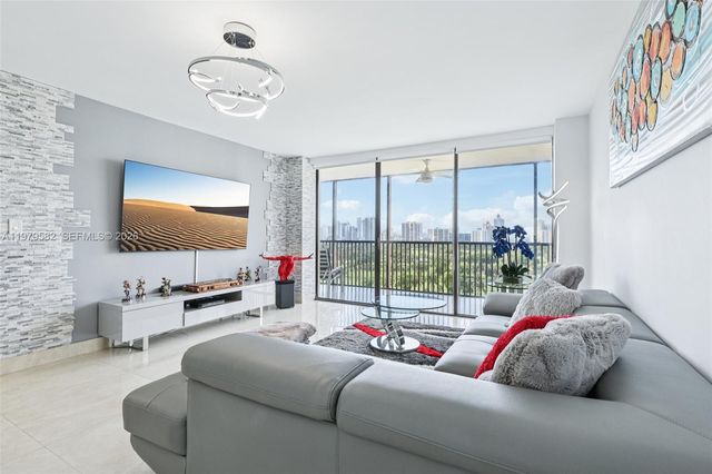 20379 W Country Club Dr 1436, Aventura, FL 33180