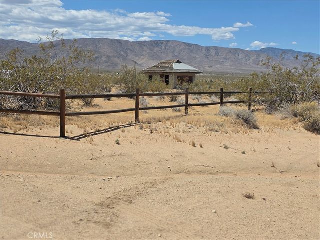 51033 Joshua Tree, Johnson Valley, CA 92285