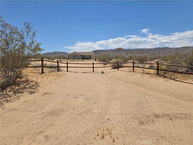 51033 Joshua Tree, Johnson Valley, CA 92285