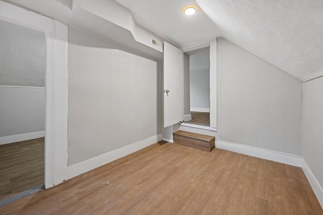 4 Pollard Ave, Lowell, MA 01850