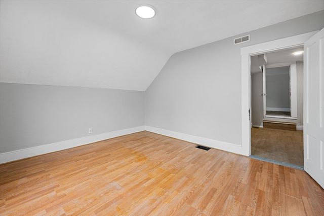 4 Pollard Ave, Lowell, MA 01850