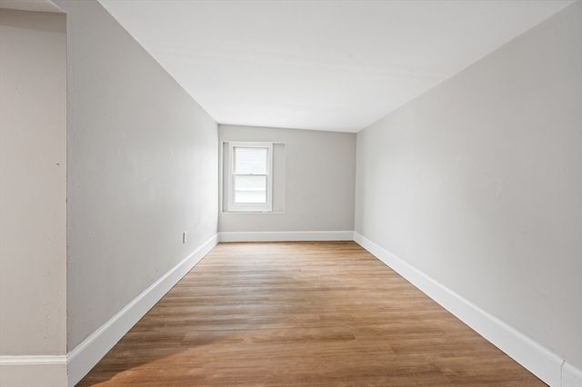 4 Pollard Ave, Lowell, MA 01850