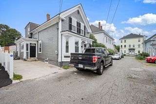 4 Pollard Ave, Lowell, MA 01850