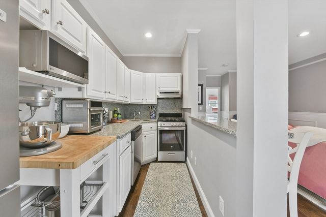 253 Gold St 2, Boston, MA 02127