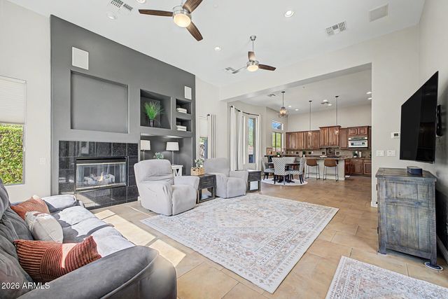 40802 N THUNDER HILLS Court, Phoenix, AZ 85086