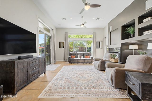 40802 N THUNDER HILLS Court, Phoenix, AZ 85086