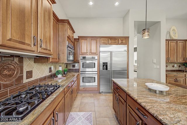 40802 N THUNDER HILLS Court, Phoenix, AZ 85086