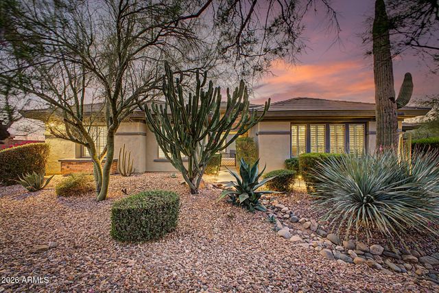 40802 N THUNDER HILLS Court, Phoenix, AZ 85086