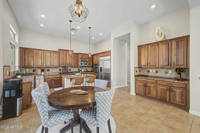 40802 N THUNDER HILLS Court, Phoenix, AZ 85086