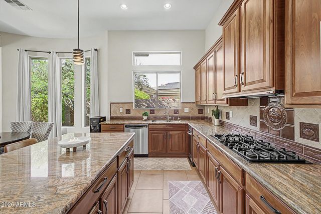 40802 N THUNDER HILLS Court, Phoenix, AZ 85086