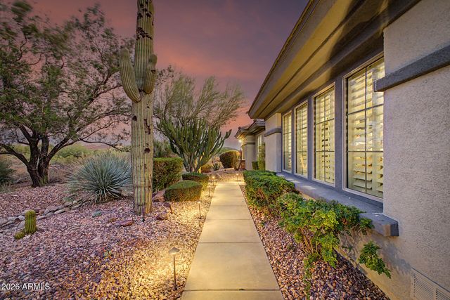 40802 N THUNDER HILLS Court, Phoenix, AZ 85086