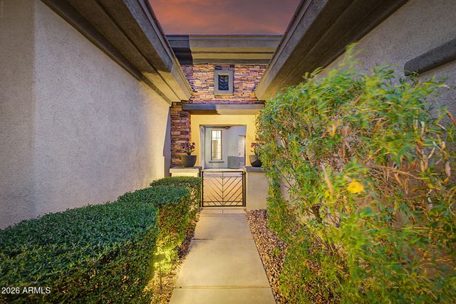 40802 N THUNDER HILLS Court, Phoenix, AZ 85086