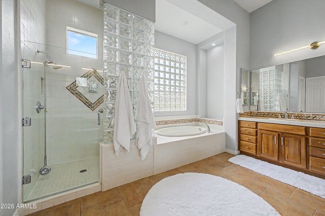 40802 N THUNDER HILLS Court, Phoenix, AZ 85086