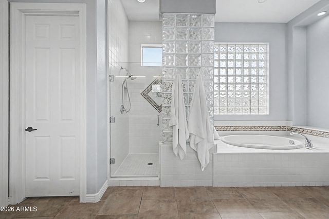 40802 N THUNDER HILLS Court, Phoenix, AZ 85086