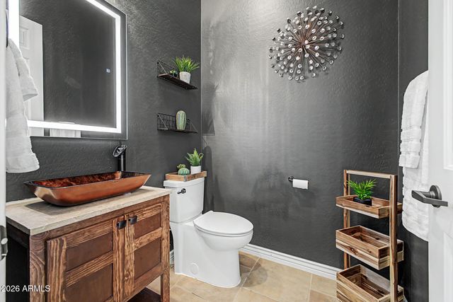 40802 N THUNDER HILLS Court, Phoenix, AZ 85086