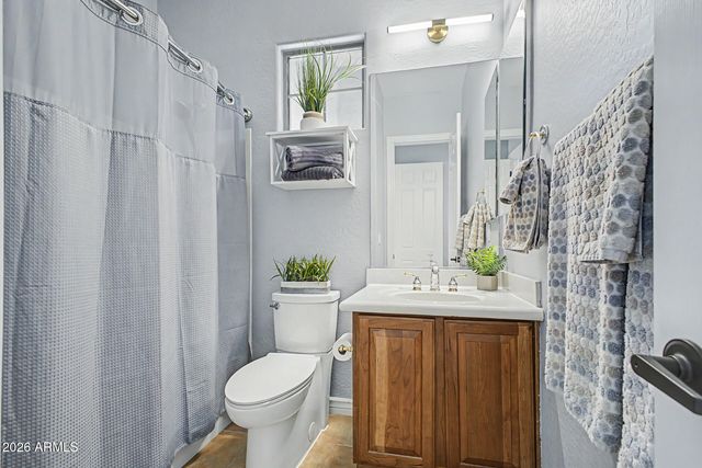 40802 N THUNDER HILLS Court, Phoenix, AZ 85086