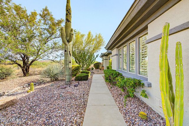 40802 N THUNDER HILLS Court, Phoenix, AZ 85086