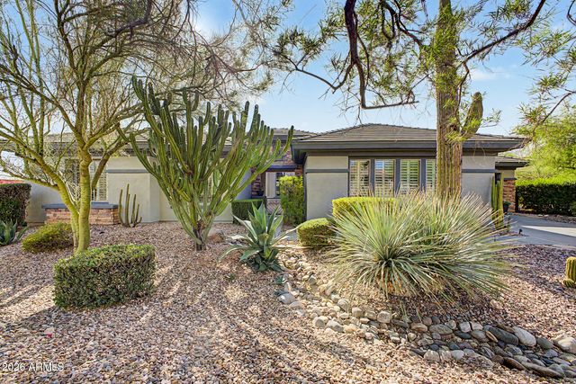 40802 N THUNDER HILLS Court, Phoenix, AZ 85086