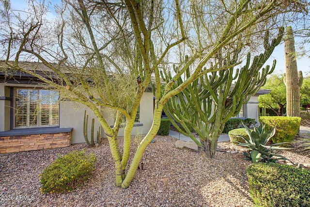 40802 N THUNDER HILLS Court, Phoenix, AZ 85086