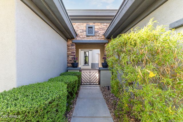 40802 N THUNDER HILLS Court, Phoenix, AZ 85086