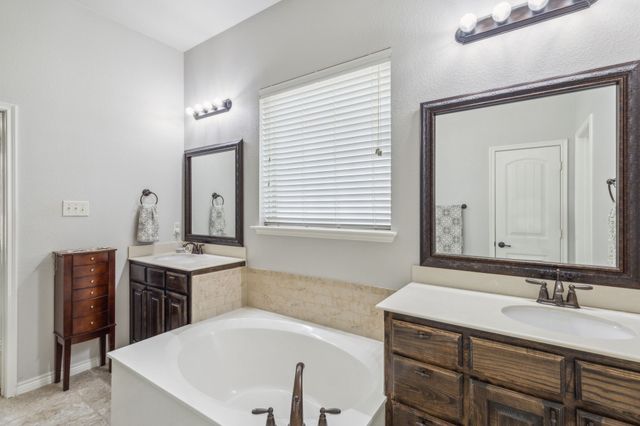 10420 Old Eagle River Lane, Mckinney, TX 75072