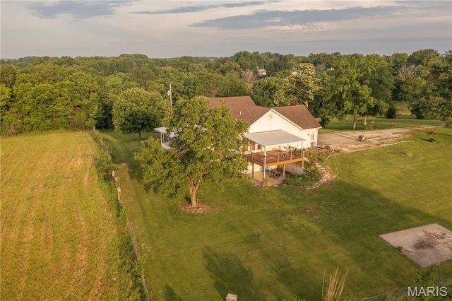 1010 Tick Ridge Road, Silex, MO 63377