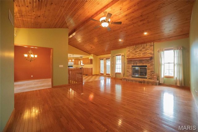 1010 Tick Ridge Road, Silex, MO 63377