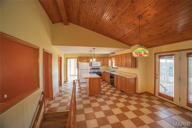 1010 Tick Ridge Road, Silex, MO 63377