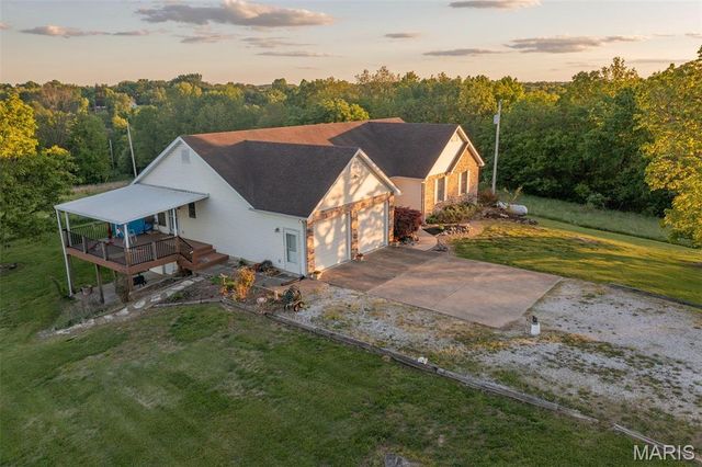 1010 Tick Ridge Road, Silex, MO 63377