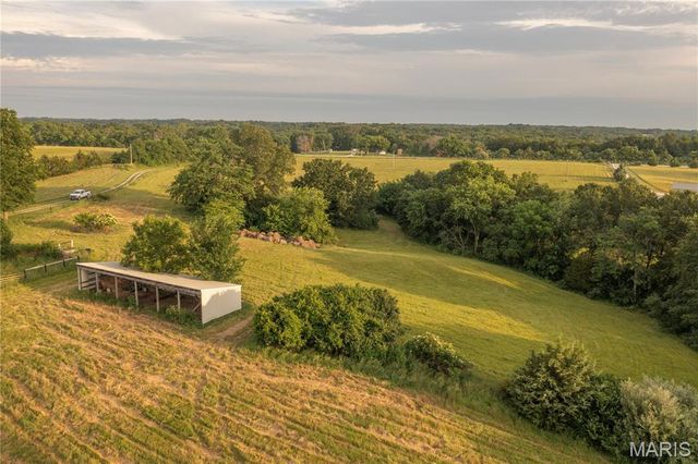1010 Tick Ridge Road, Silex, MO 63377