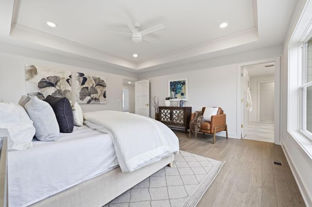 380 Laurel Curve, Golden Valley, MN 55426