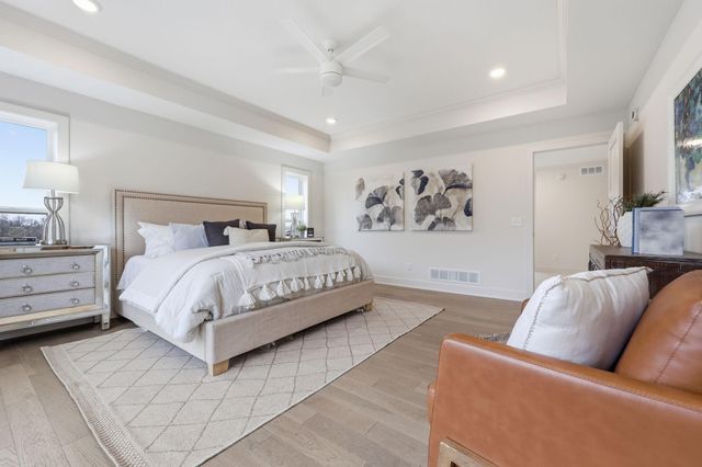 380 Laurel Curve, Golden Valley, MN 55426