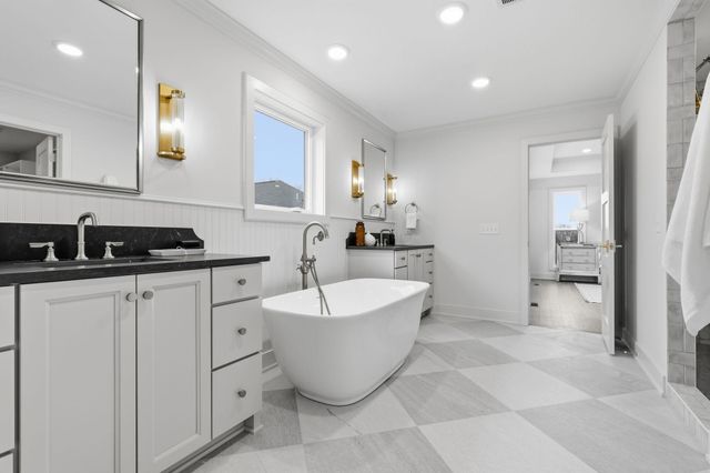 380 Laurel Curve, Golden Valley, MN 55426