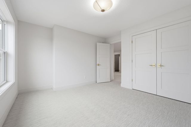 380 Laurel Curve, Golden Valley, MN 55426