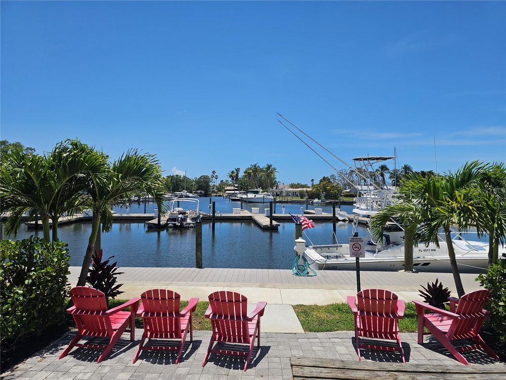 7150 N TAMIAMI TRAIL N420, SARASOTA, FL 34243 — exterior