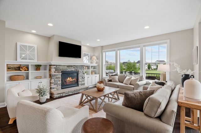 16568 Duluth Trail, Lakeville, MN 55044