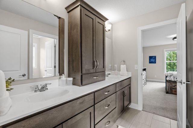 16568 Duluth Trail, Lakeville, MN 55044