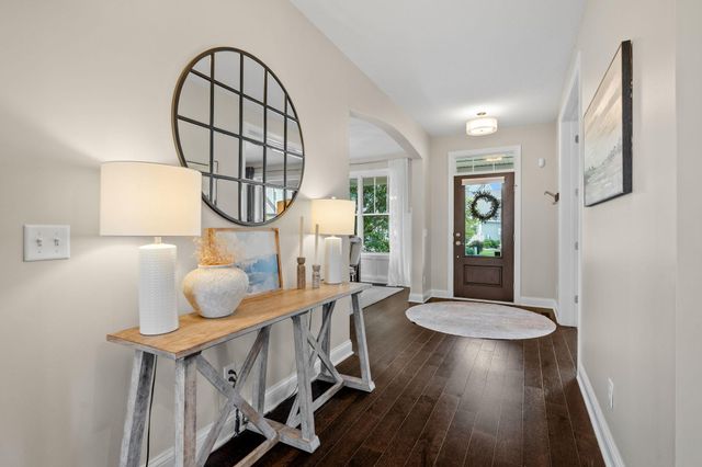 16568 Duluth Trail, Lakeville, MN 55044