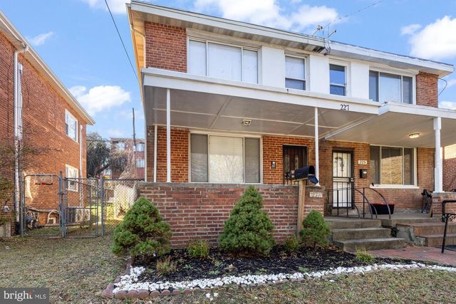 227 HAWAII AVE NE, Washington, DC 20011