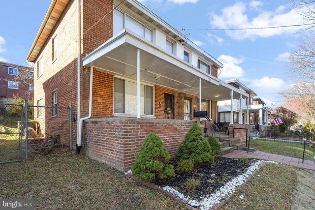 227 HAWAII AVE NE, Washington, DC 20011