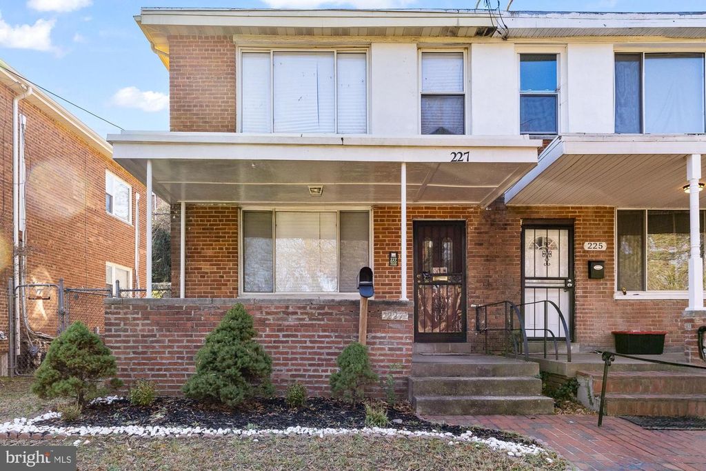 227 HAWAII AVE NE, Washington, DC 20011