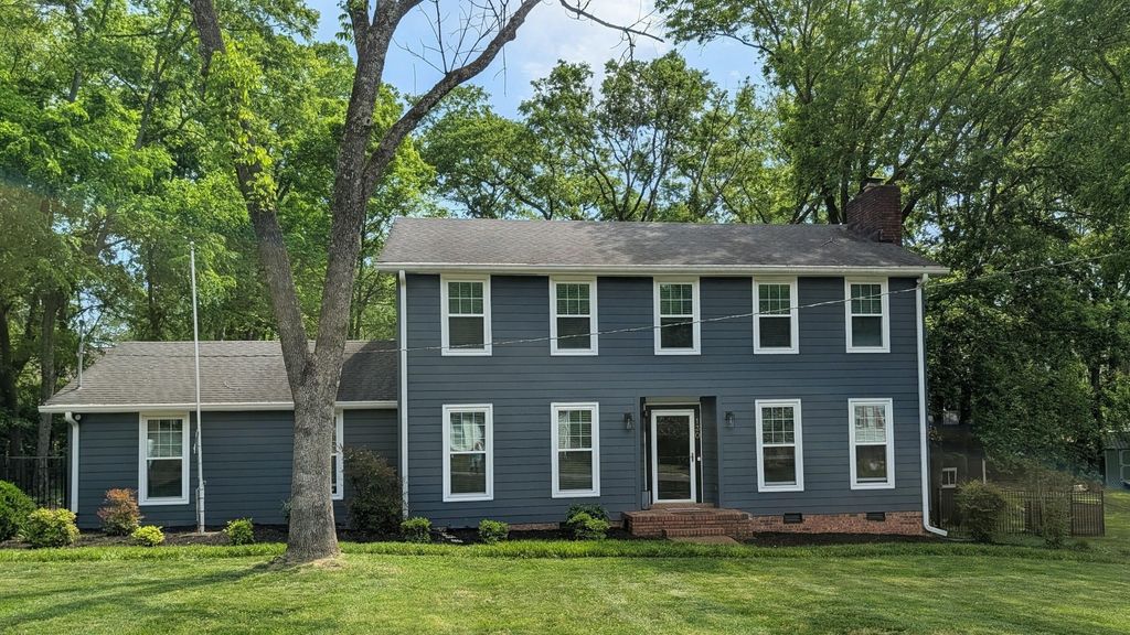 130 Nathan Forest DR, Hendersonville, TN 37075